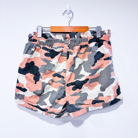 STREETWEAR SOCIETY Pink and green camouflage shorts - Picture 7 of 7